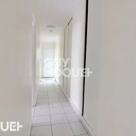 Rent this 3 bed apartment on Villejuif in Val-de-Marne, France