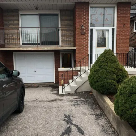 Rent this 3 bed duplex on 95 Hazelnut Crescent in Toronto, ON M2J 4Y1