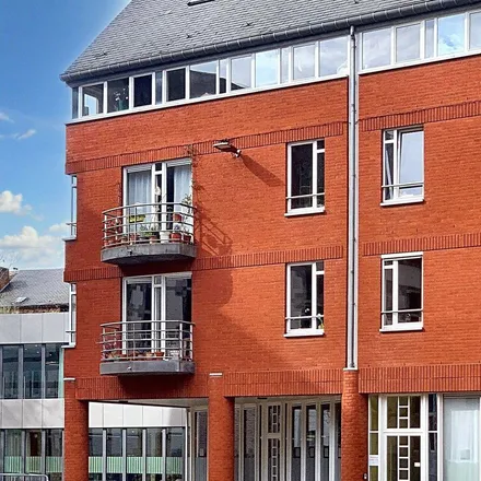 Image 2 - Place des Célestines 31, 5000 Namur, Belgium - Apartment for rent
