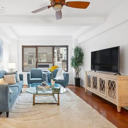 Image 3 - 45 West 54th Street, New York, NY 10019, USA - Apartment for sale