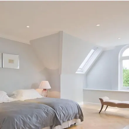 Rent this 3 bed apartment on 51 Hans Place in London, SW1X 0EU