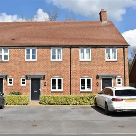 Buy this 2 bed townhouse on unnamed road in Basingstoke and Deane, RG19 8FH