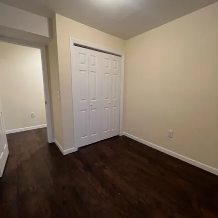 Rent this 3 bed apartment on 489 15th Avenue in Newark, NJ 07103