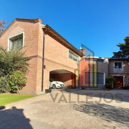 Buy this 6 bed house on Mariano de Vedia y Mitre in Partido de Tigre, B1648 DNB Benavídez