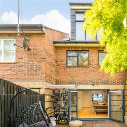 Image 5 - Copenhagen Primary School, Treaty Street, London, N1 0WF, United Kingdom - Townhouse for sale