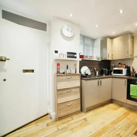 Image 4 - Wellesley Court, Abercorn Place, London, NW8 9XU, United Kingdom - Apartment for sale
