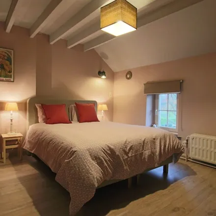 Rent this 6 bed townhouse on Mettet in Namur, Belgium