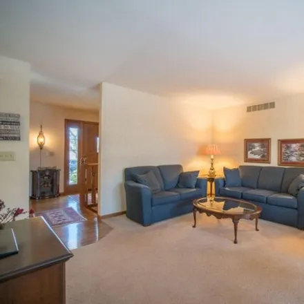 Image 6 - 2030 Hilltop Drive, West Bend, WI 53095, USA - Condo for sale