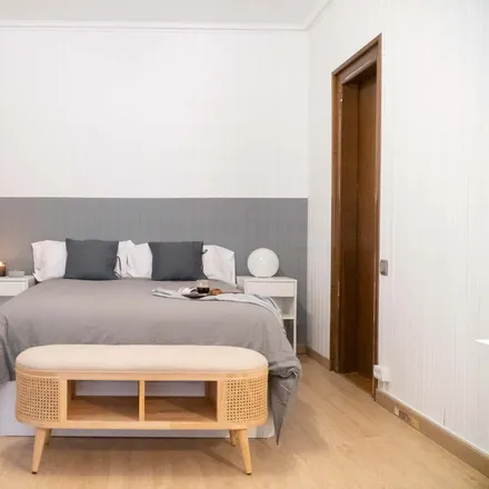 Rent this 6 bed room on Ronda del General Mitre in 08001 Barcelona, Spain