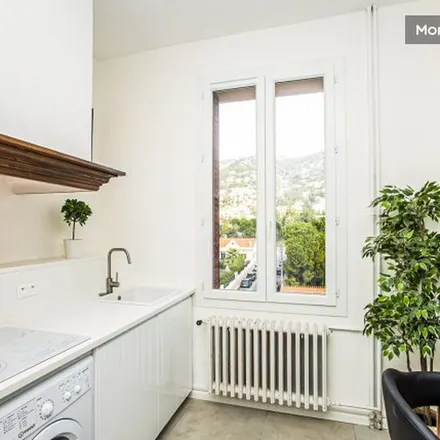 Image 9 - 15 Rue Capitaine Colonna, 83000 Toulon, France - Apartment for rent