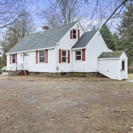 Image 3 - 35 Auburn Road, Old Common, Millbury, MA 01527, USA - House for sale