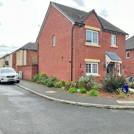 Buy this 3 bed house on Oakfield Grange in Cwmbran, NP44 3FP