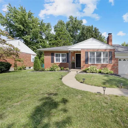 Buy this 2 bed house on 431 Larkhill Court in Webster Groves, MO 63119