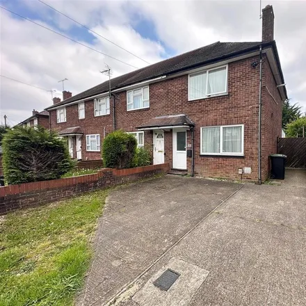 Rent this 3 bed duplex on 44 Broxley Mead in Luton, LU4 9AN