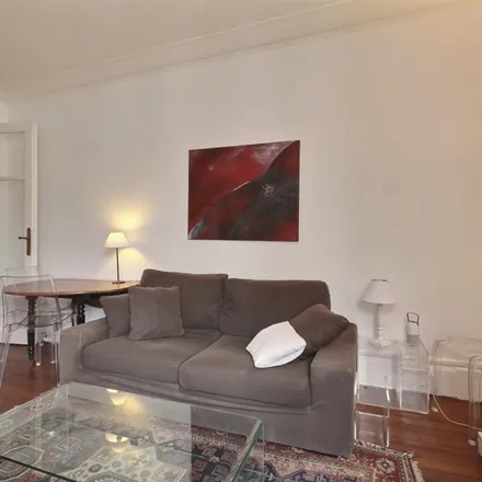 Image 4 - 3 Square Mignot, 75116 Paris, France - Apartment for rent