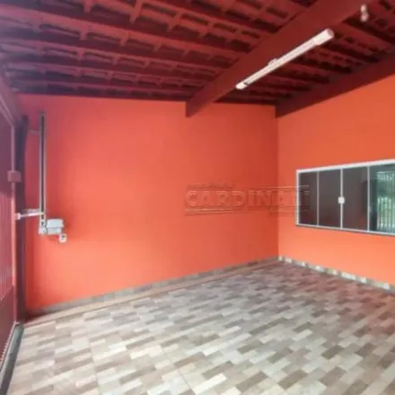 Buy this 2 bed house on Rua Ilton Resitano in Jardim Tangará, São Carlos - SP