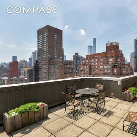 Image 8 - Gristedes, 1208 1st Avenue, New York, NY 10021, USA - Apartment for sale