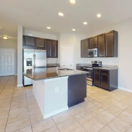 Rent this 3 bed apartment on 7065 Woodchase Glen Drive in Oak Creek, riverview