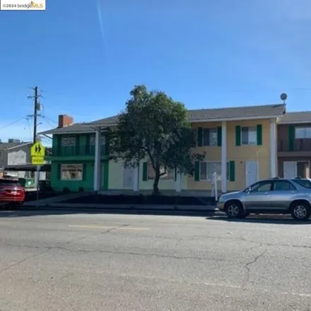 Rent this 12 bed house on 742 Ponce de Leon Avenue in Stockton, CA 95269