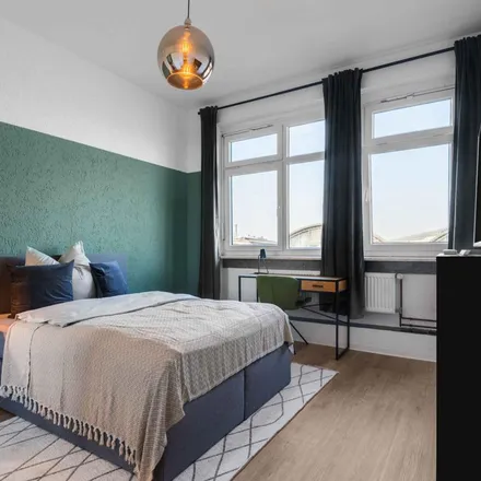 Rent this 5 bed apartment on Haus Austria in Am Hauptbahnhof 8, 60329 Frankfurt