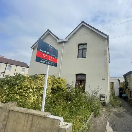 Rent this 3 bed duplex on Southmead Road in Bristol, BS9 4QL