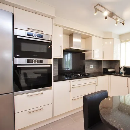 Rent this 2 bed apartment on Merrow Street in Guildford, GU4 7AW