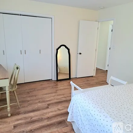 Image 9 - 694 Morningside Ct, Unit 2W - Condo for rent