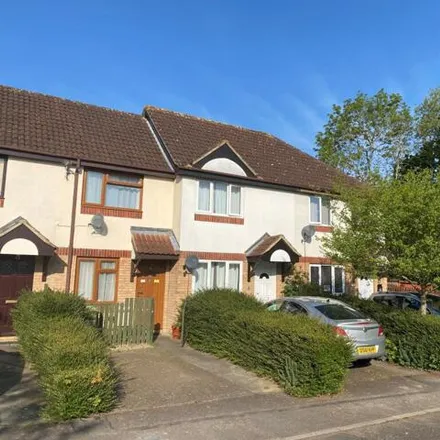 Rent this 1 bed townhouse on Pimpernel Grove in Monkston, MK7 7LE