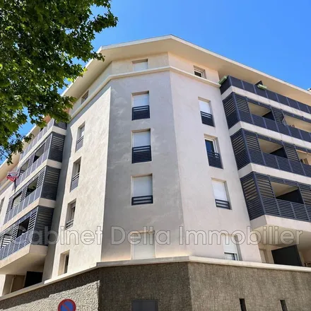 Image 4 - 315 Place de la Liberté, 83000 Toulon, France - Apartment for rent