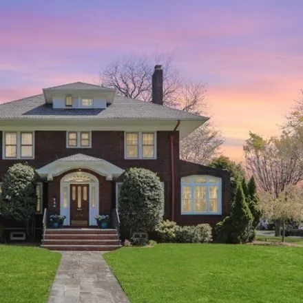 Buy this 6 bed house on 208 Elizabeth Avenue in Staten Island Junction, Cranford