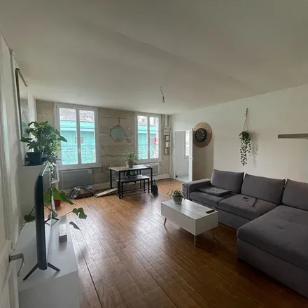 Rent this 2 bed apartment on 2 Rue du Pavillon in 58000 Challuy, France