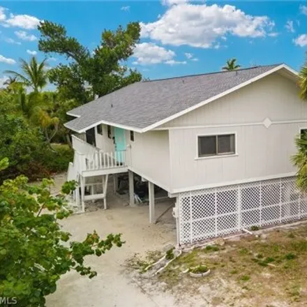 Buy this 3 bed house on 639 Oliva Street in Sanibel, Lee County