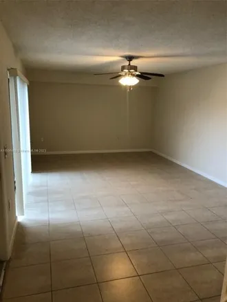 Image 2 - 998 9th Way, West Palm Beach, FL 33407, USA - Townhouse for rent