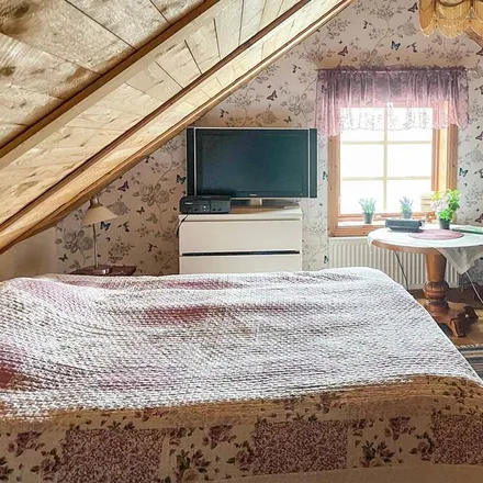 Rent this 2 bed house on Ydrevägen in 573 37 Tranås, Sweden