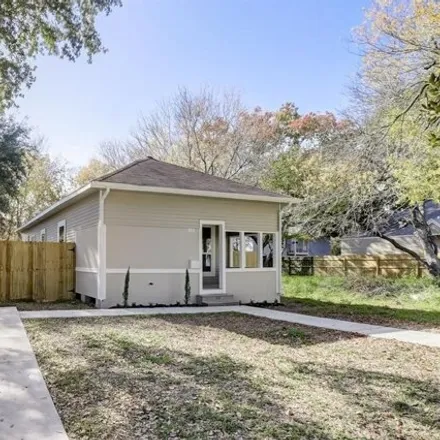 Image 2 - 331 7th Avenue North, Texas City, TX 77590, USA - House for sale