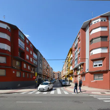 Image 7 - Calle Juan José Gárate, 2, 50007 Zaragoza, Spain - Apartment for rent