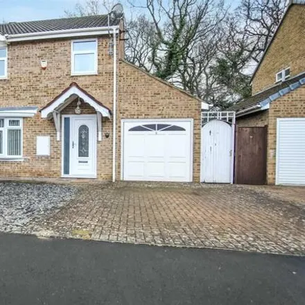 Buy this 3 bed house on Hurworth Hunt in Newton Aycliffe, DL5 7LJ
