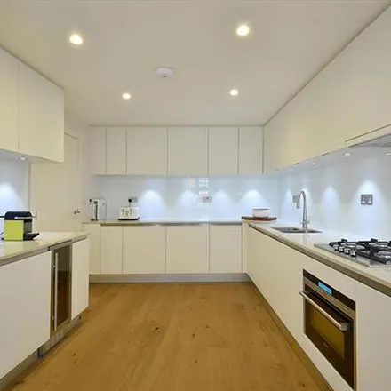 Image 2 - Tufton Court, Tufton Street, Westminster, London, SW1P 3QY, United Kingdom - Apartment for rent