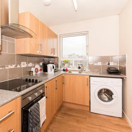 Image 1 - Cuparstone Row, Aberdeen City, AB10 6DF, United Kingdom - Apartment for rent