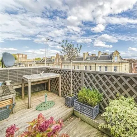 Buy this 2 bed apartment on Cavaye House in 158-168 Fulham Road, London