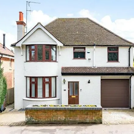 Rent this 4 bed house on Queen's Road in Hertford, SG13 8BJ