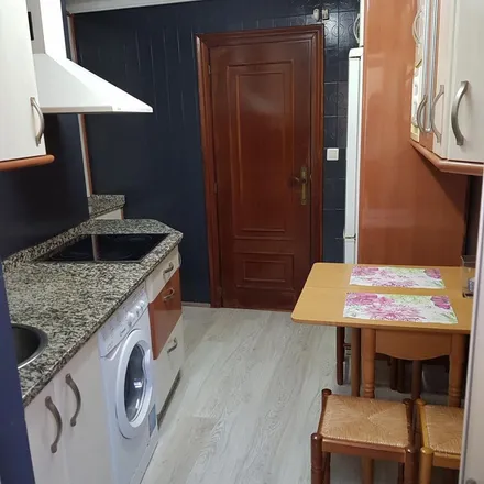Rent this 4 bed apartment on Calle Asturias in 3, 37007 Salamanca