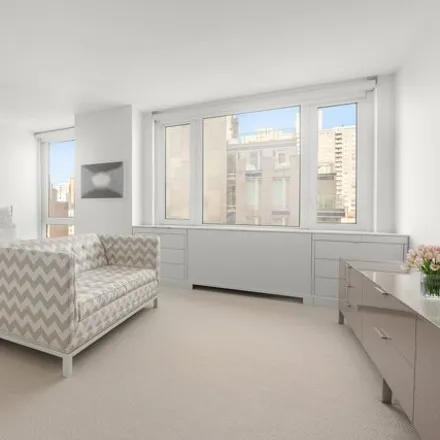 Image 6 - The Saville, East 77th Street, New York, NY 10021, USA - Condo for sale