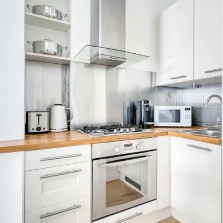 Image 6 - 22-24 Monmouth Road, London, W2 4UU, United Kingdom - Apartment for rent