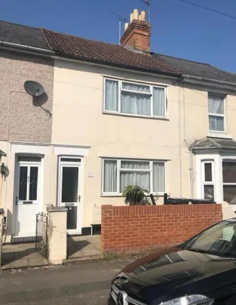 Rent this 3 bed townhouse on Star World Off Licence in 53 Ipswich Street, Swindon