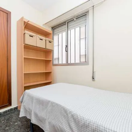 Image 5 - Carrer d'Almassora, 46010 Valencia, Spain - Apartment for rent