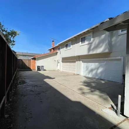 Buy this 6 bed house on 1237 Hollenbeck Avenue in Sunnyvale, CA 94087