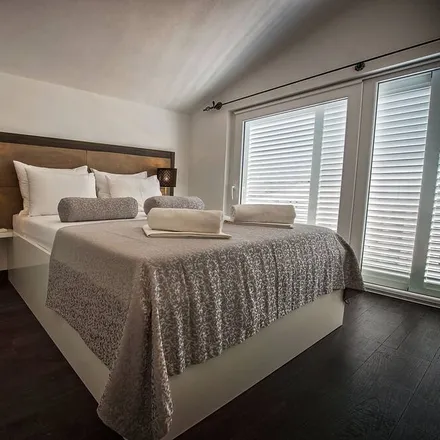 Rent this 2 bed apartment on 22202 Primošten