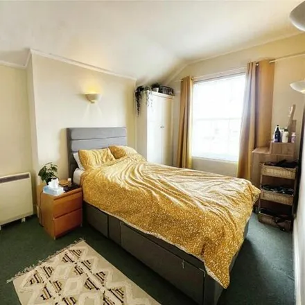 Image 4 - Castle Hill, Rochester, ME1 1QT, United Kingdom - Apartment for rent