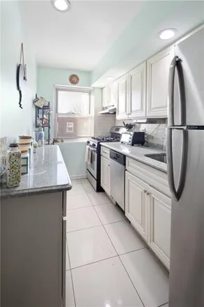 Image 4 - 1527 Independence Ave Unit 2, Brooklyn, New York, 11228 - Apartment for sale
